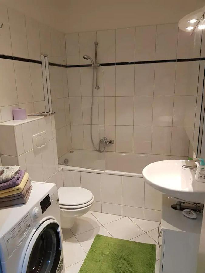 Your Sunny Home Away From Home Wien Eksteriør billede