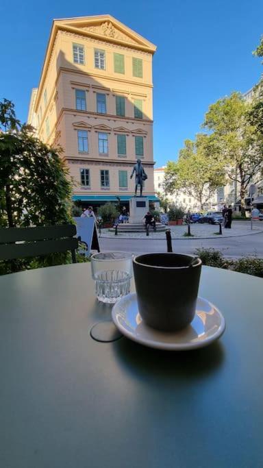 Your Sunny Home Away From Home Wien Eksteriør billede